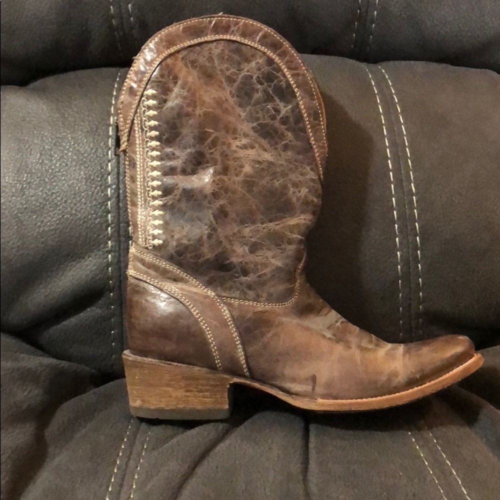 Boots from Buckle